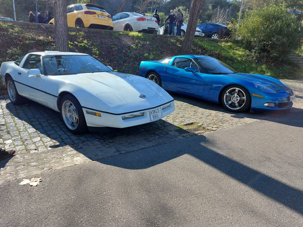 Corvette C4 y C6, concentración de coches clásicos
