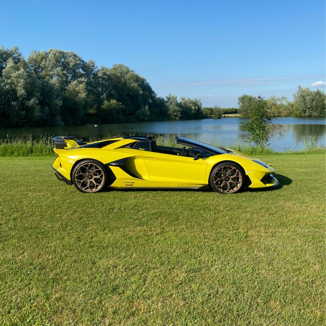 Lamborghini Aventador 2020